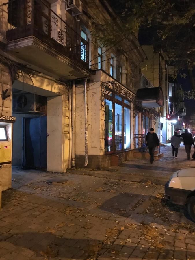 Атмосферная Квартира В Центре Одессы Odessa Buitenkant foto